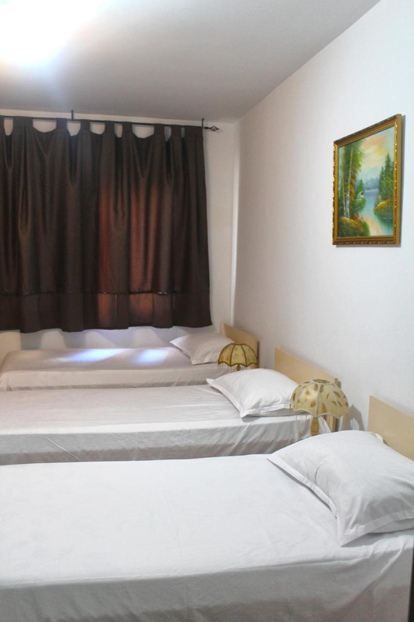 Hotel Kika Pristina Eksteriør bilde