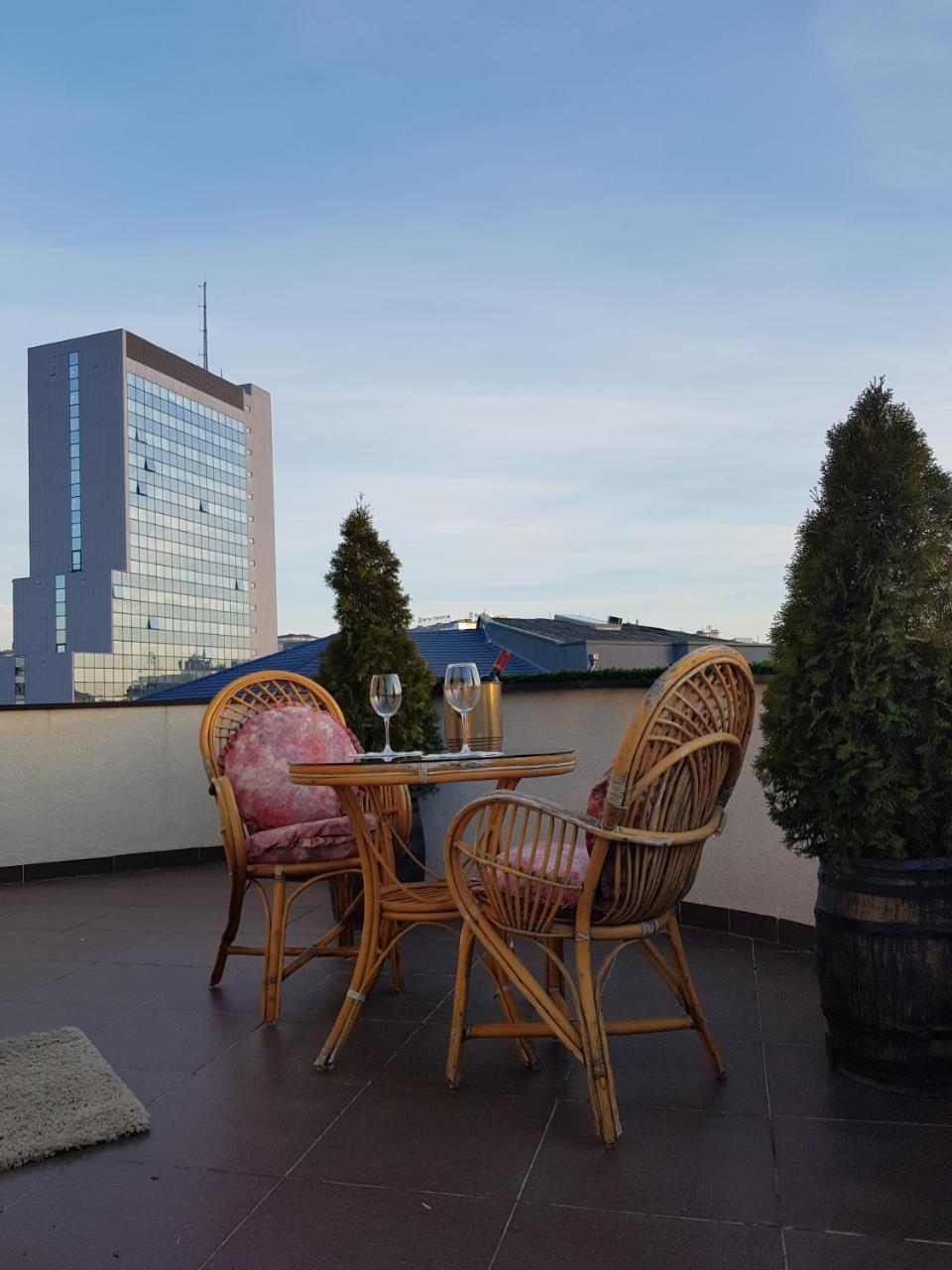 Hotel Kika Pristina Eksteriør bilde